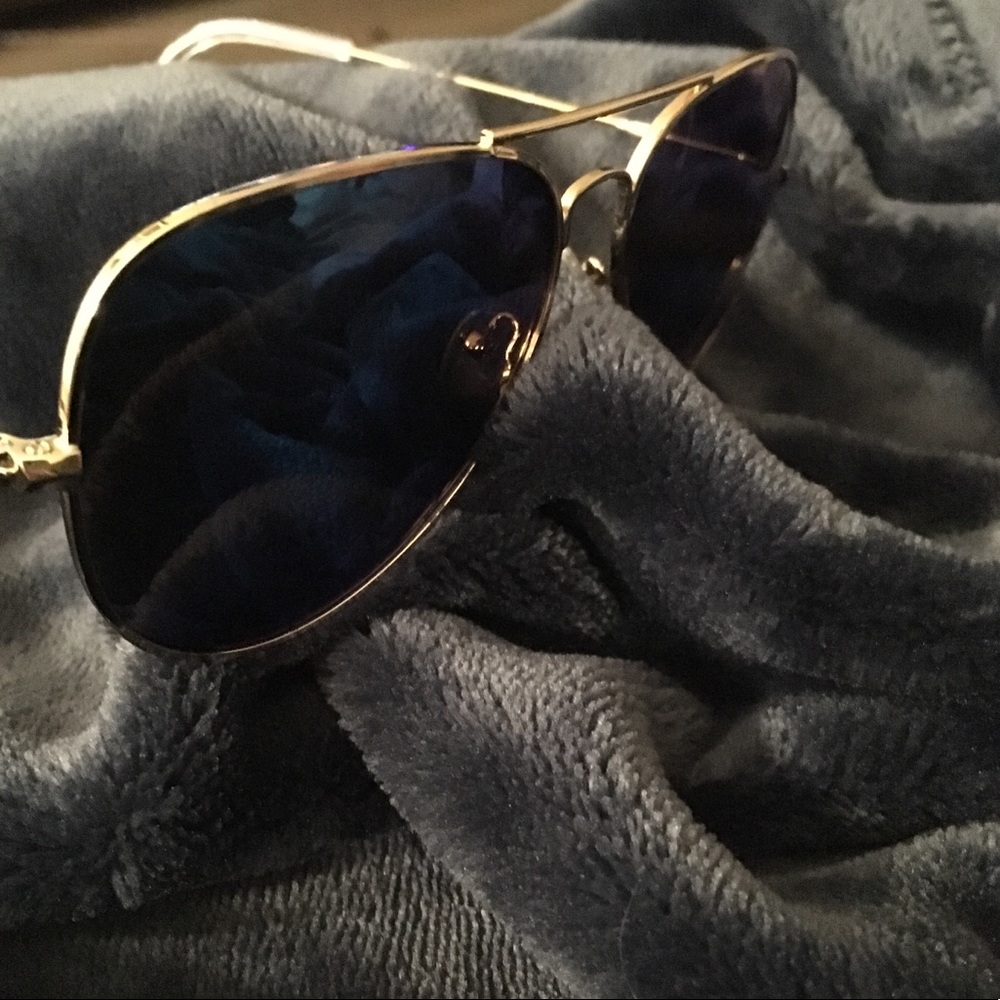 🔥Last One🔥Unisex Polarized Aviators 🕶 Blue - Picture 7 of 8